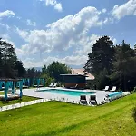 103 View Park Panicziszte