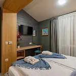 103 View Park 4* Panicziszte