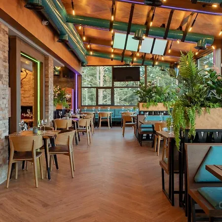 Hotel 103 View Park 4*