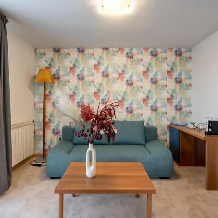 103 View Park Panichishte