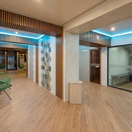 103 View Park & Hotel Panichishte