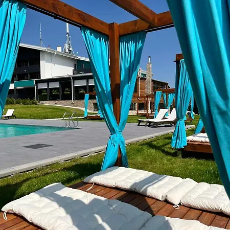 Hotel 103 View Park & 4*