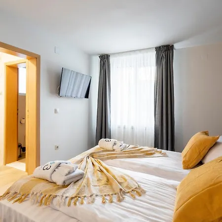 Hotell 103 View Park 4*