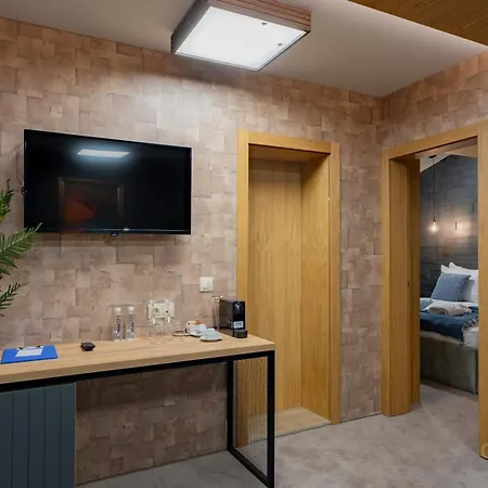 103 View Park 4*
