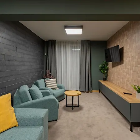 Hotel 103 View Park & 4*