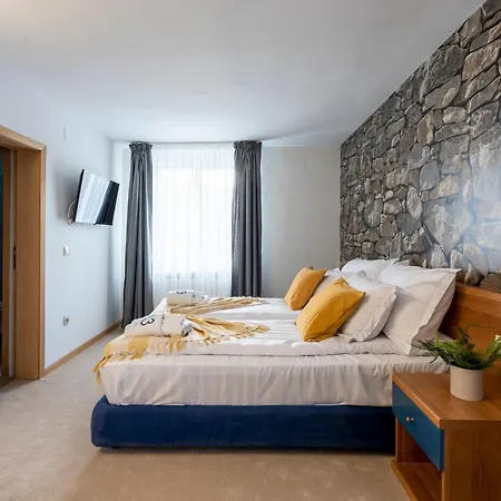 Hotel 103 View Park &