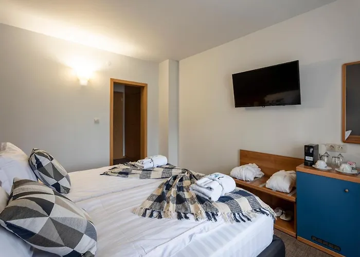 103 View Park Hotel 4*