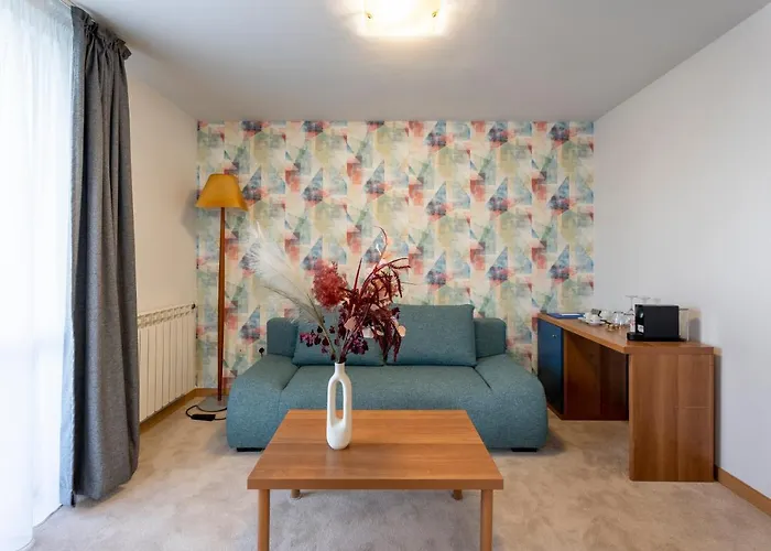 103 View Park Panicziszte