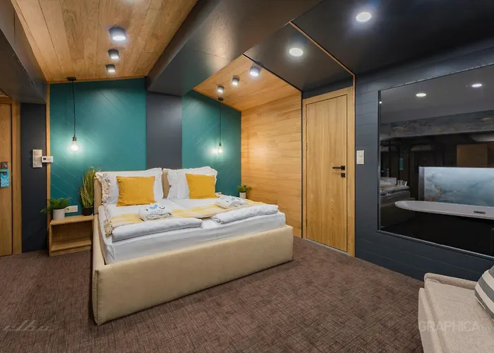 103 View Park 4* Panicziszte