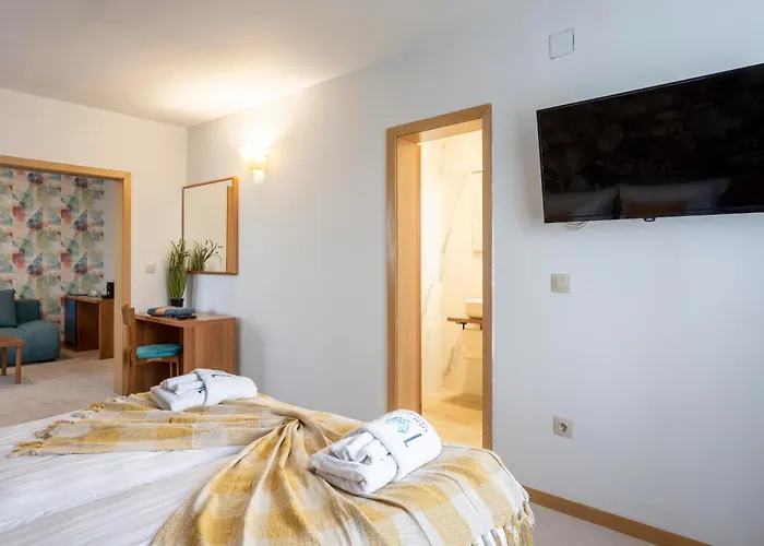 103 View Park Panicziszte