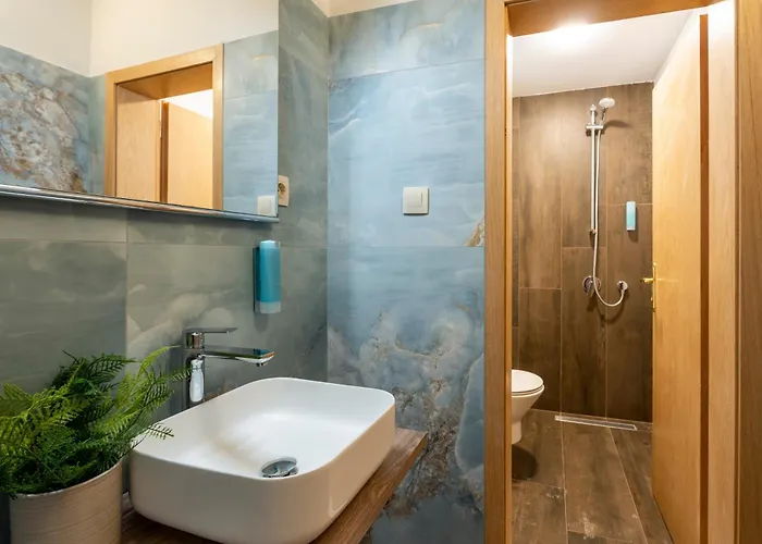 Hotel 103 View Park 4*