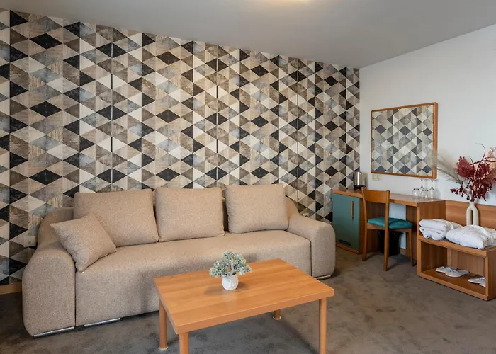 Hotel 103 View Park 4*